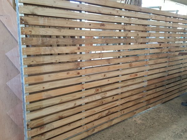 Horizontal wooden gate